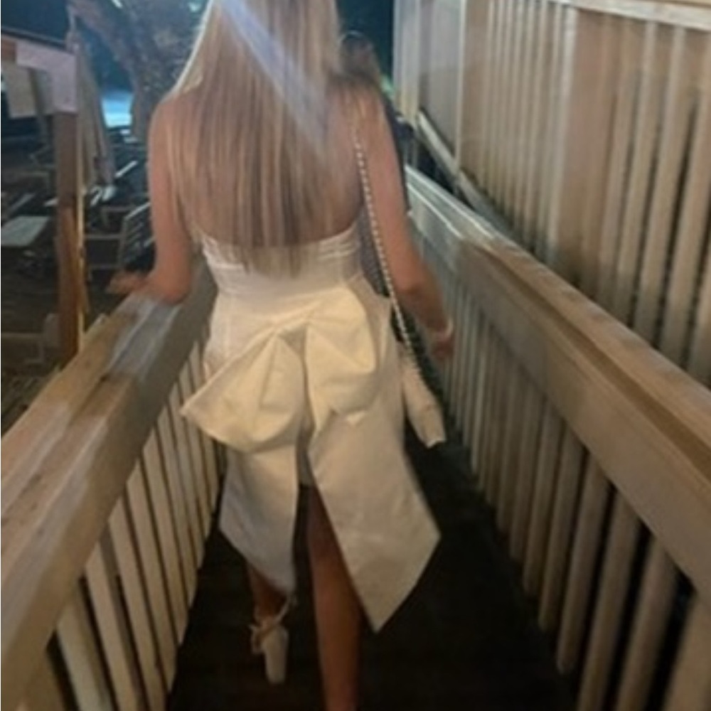 White fox boutique bow dress